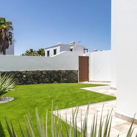 Naomi By Plus * Playa Blanca (Lanzarote)