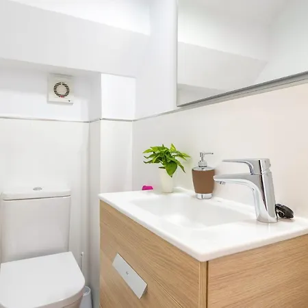 Vila Naomi By Plus *